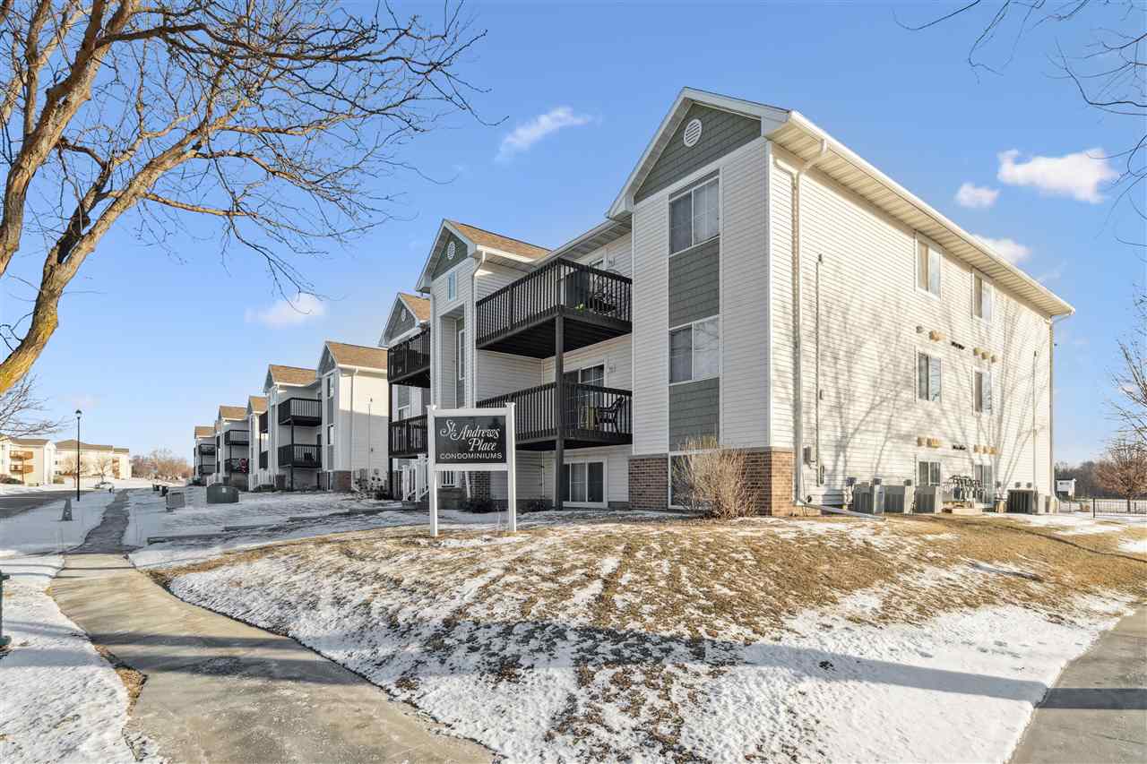 6410 NE Creekside Drive Cedar Rapids IA 52402