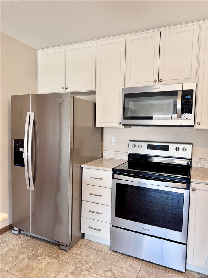 6410 NE Creekside Drive Cedar Rapids IA 52402