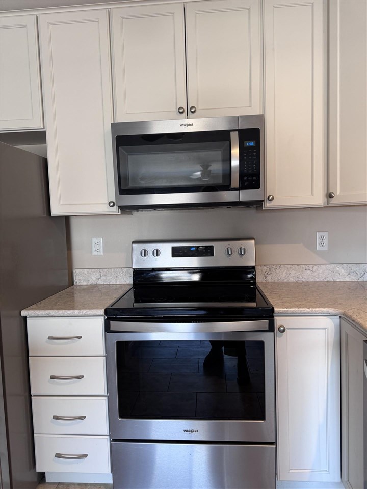 6410 NE Creekside Drive Cedar Rapids IA 52402