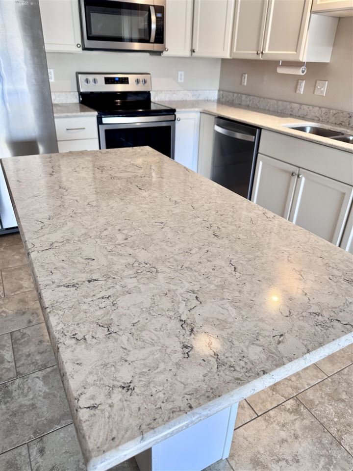 6410 NE Creekside Drive Cedar Rapids IA 52402