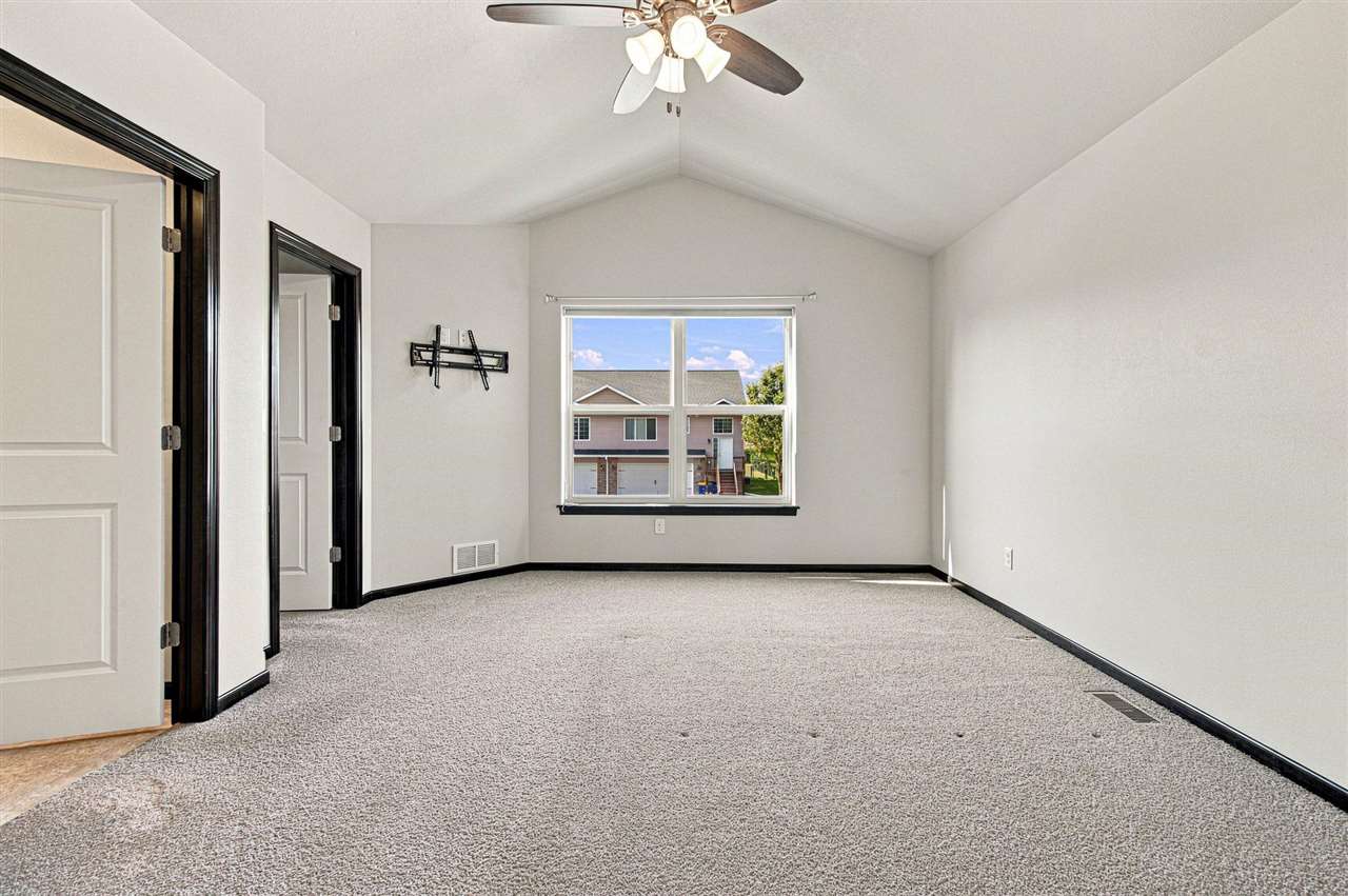 45 Renee Lane Tiffin IA 52340