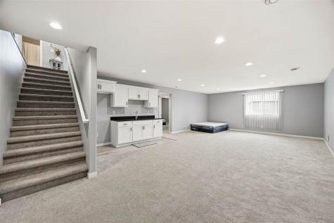 729 Heartland Court Fairfax IA 52228