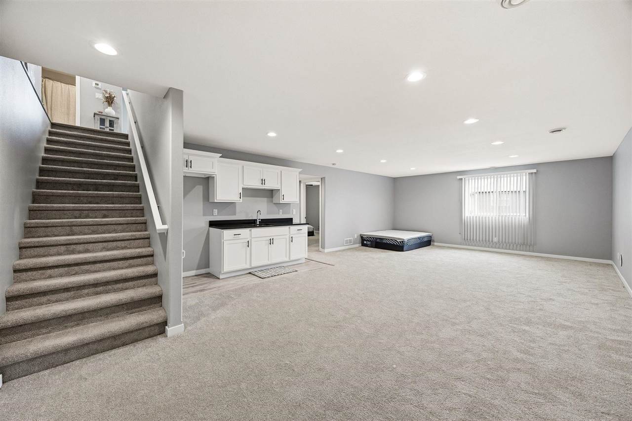 729 Heartland Court Fairfax IA 52228