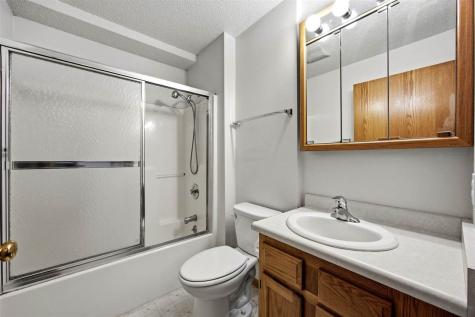 450 West Side Drive Iowa City IA 52246