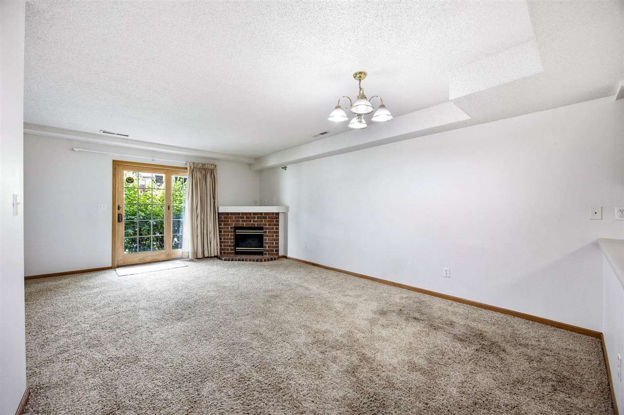 450 West Side Drive Iowa City IA 52246