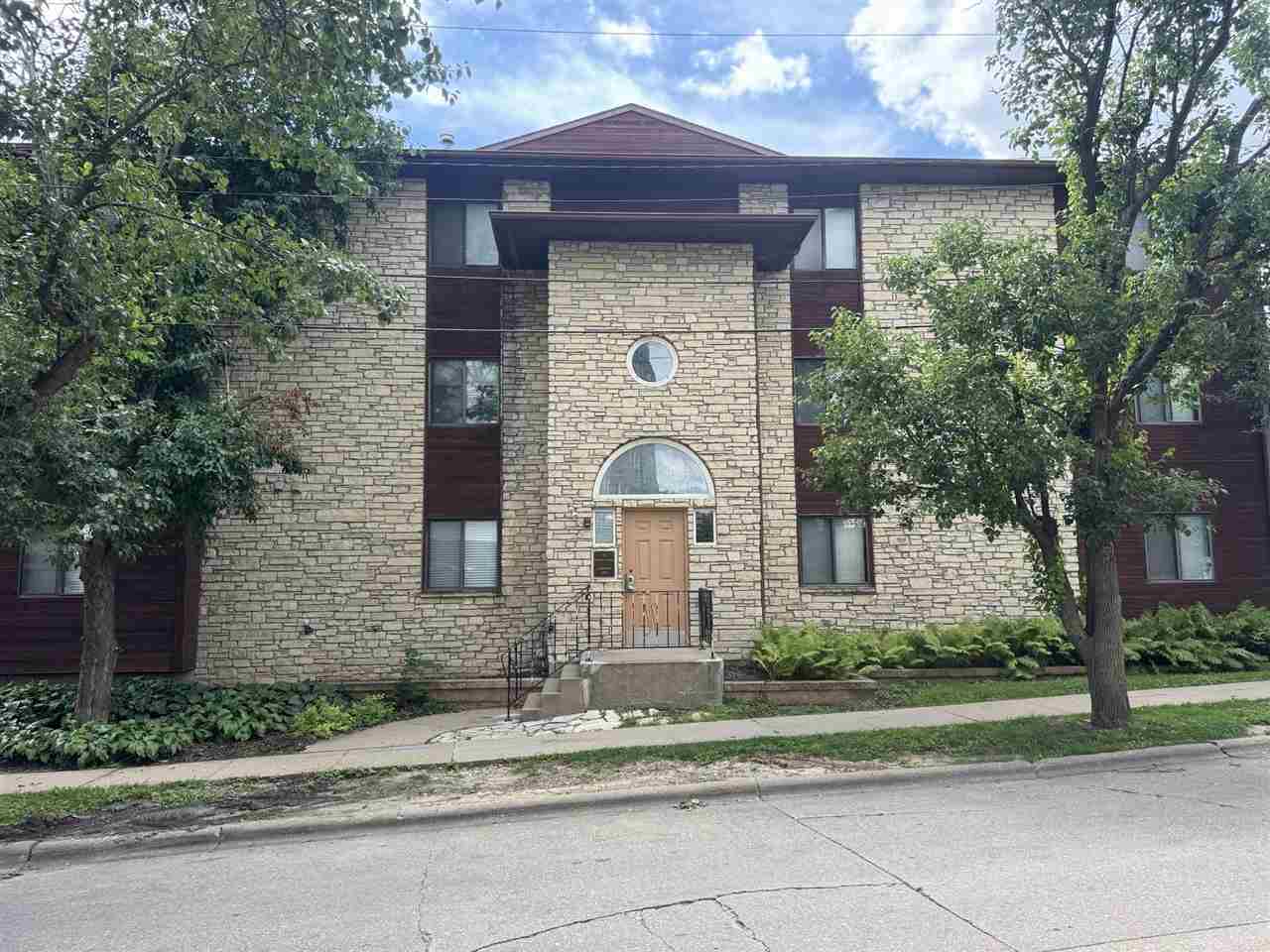 25 Lincoln Avenue #13 Iowa City IA 52246