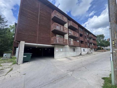 25 Lincoln Avenue #13 Iowa City IA 52246