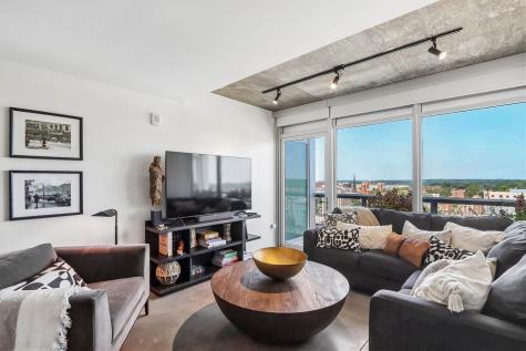 201 E Washington St. Unit 1202 Iowa City IA 52240