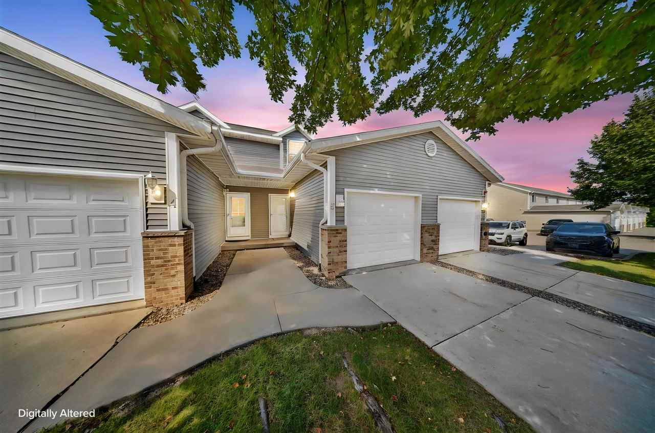 5829 SW Muirfield Drive Cedar Rapids IA 52404