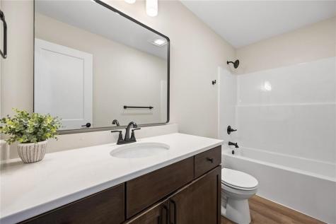 160 Bethany Loop SW Cedar Rapids IA 52404