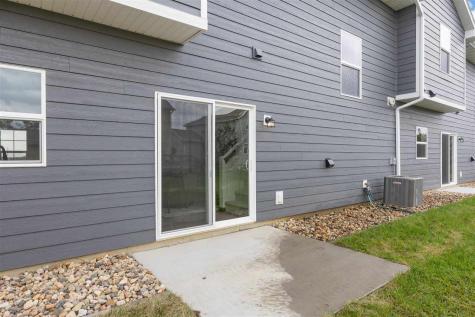 160 Bethany Loop SW Cedar Rapids IA 52404