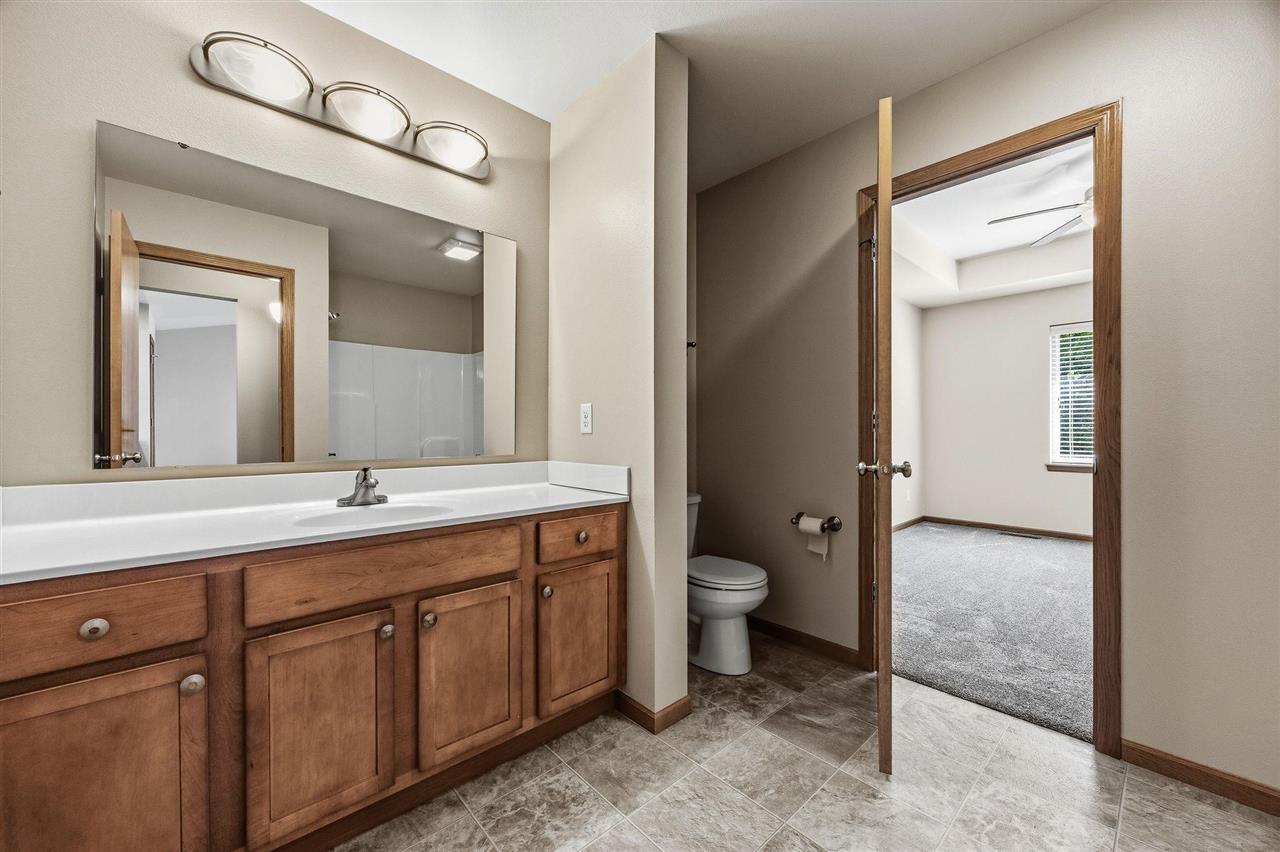 1064 Sunny Side Drive North Liberty IA 52317