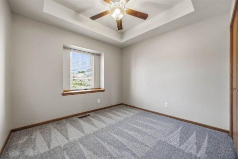 1064 Sunny Side Drive North Liberty IA 52317