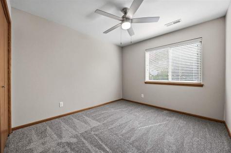 1064 Sunny Side Drive North Liberty IA 52317
