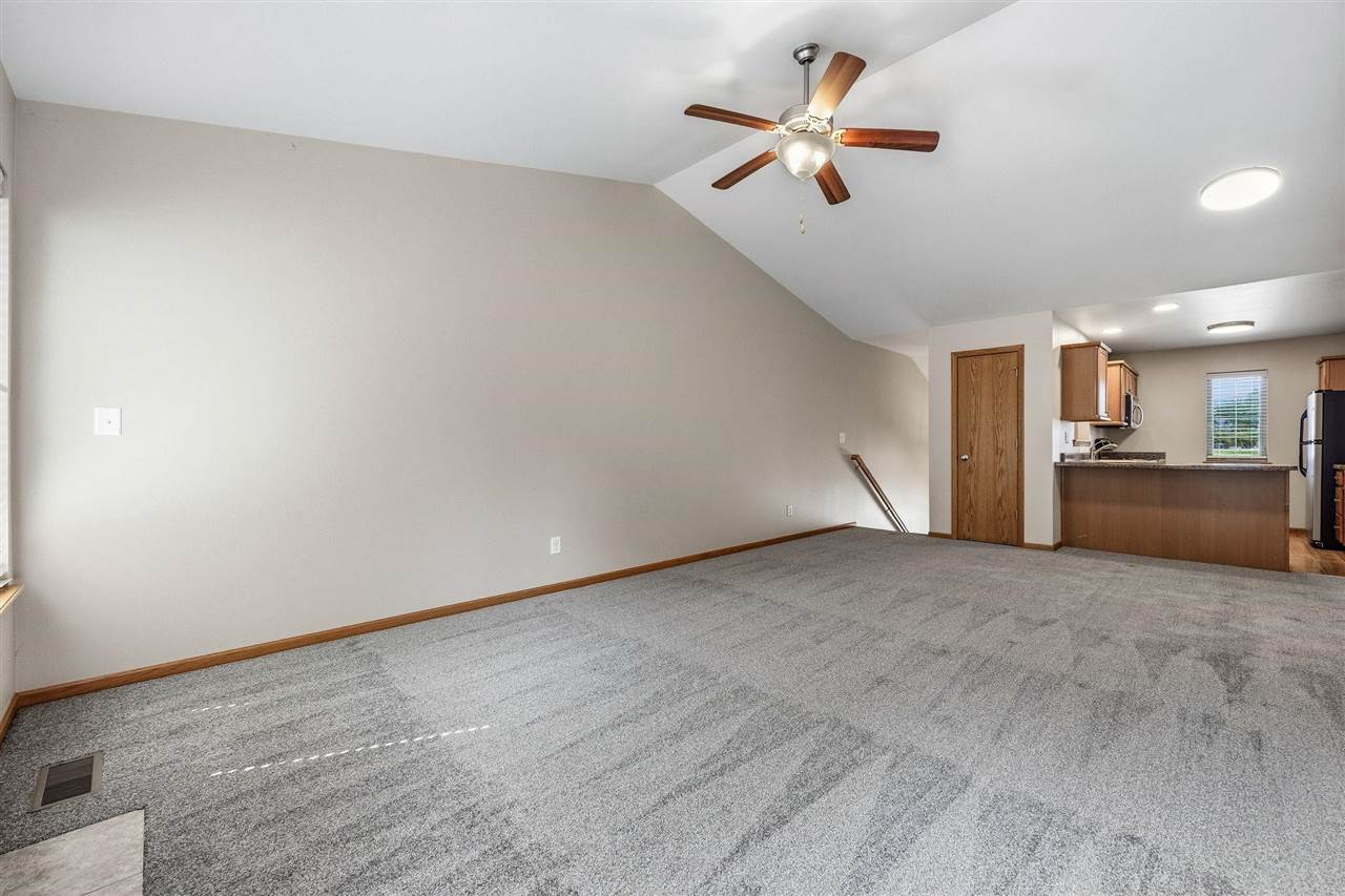 1064 Sunny Side Drive North Liberty IA 52317