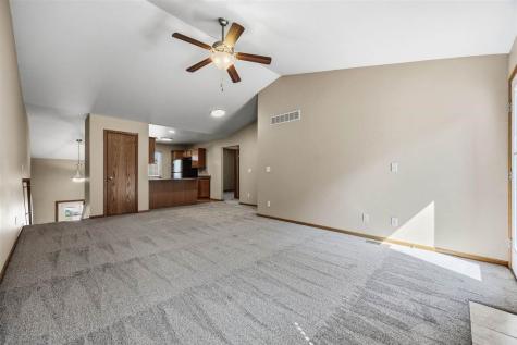 1064 Sunny Side Drive North Liberty IA 52317