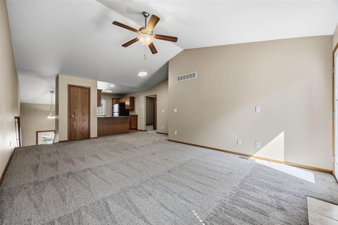 1064 Sunny Side Drive North Liberty IA 52317