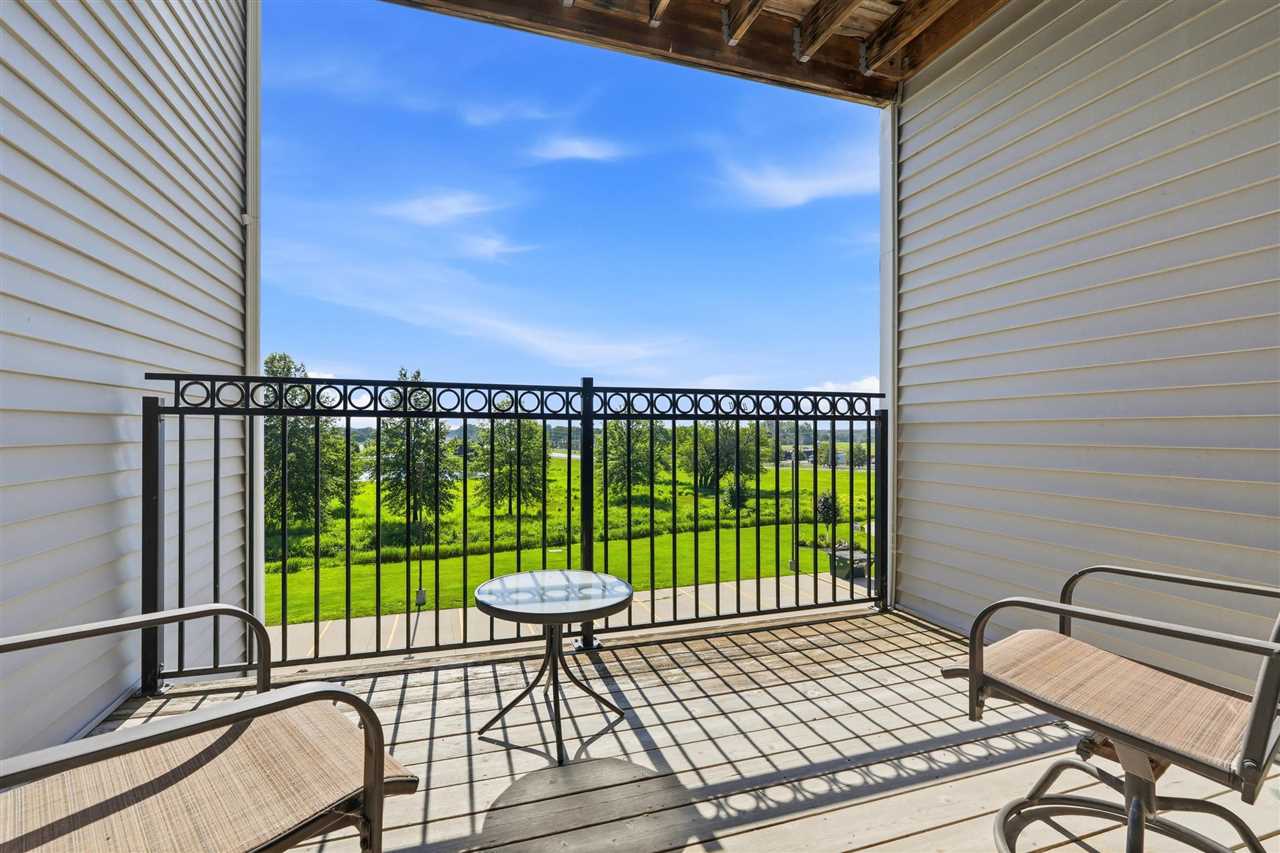 1092 Walnut Avenue Riverside IA 52327
