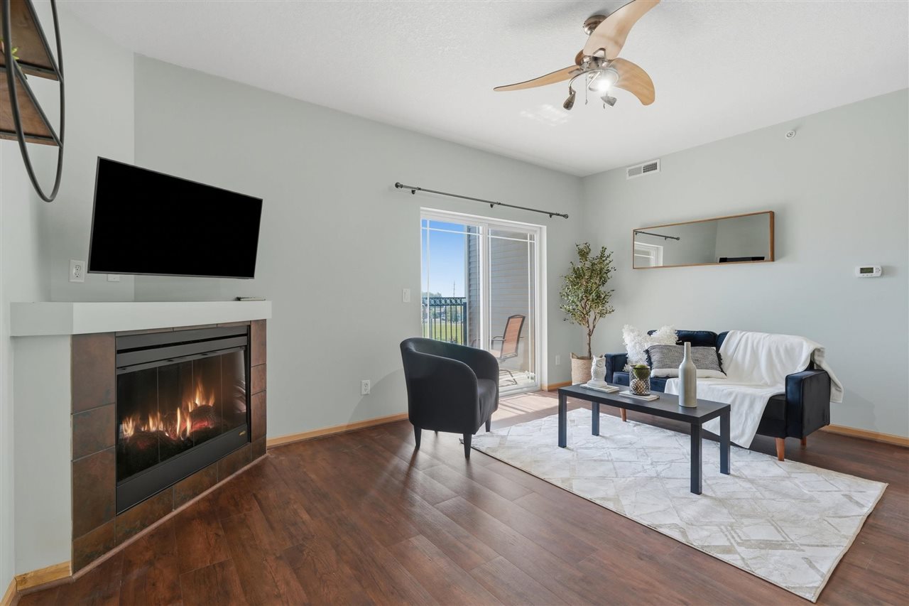 1092 Walnut Avenue Riverside IA 52327