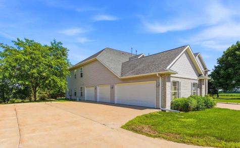 49 Duck Creek Place Iowa City IA 52246