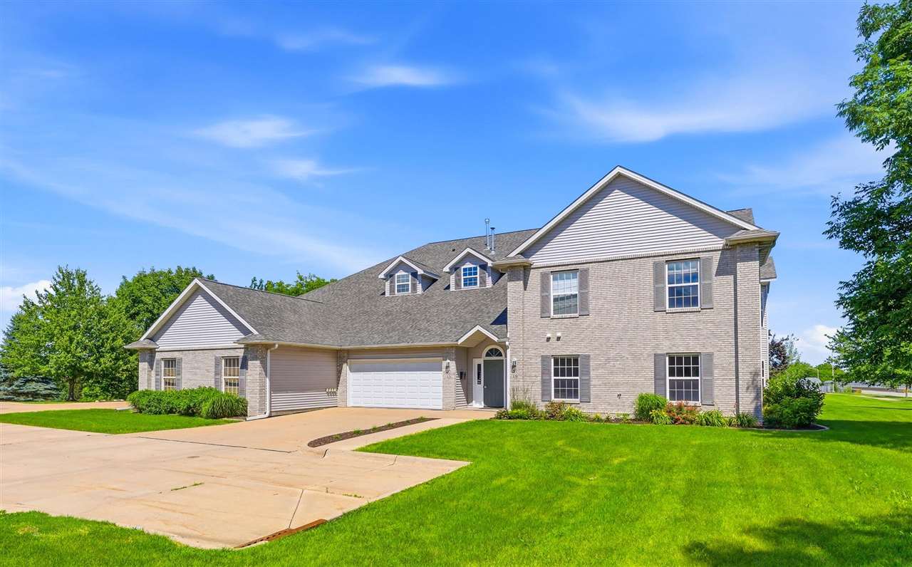 49 Duck Creek Place Iowa City IA 52246
