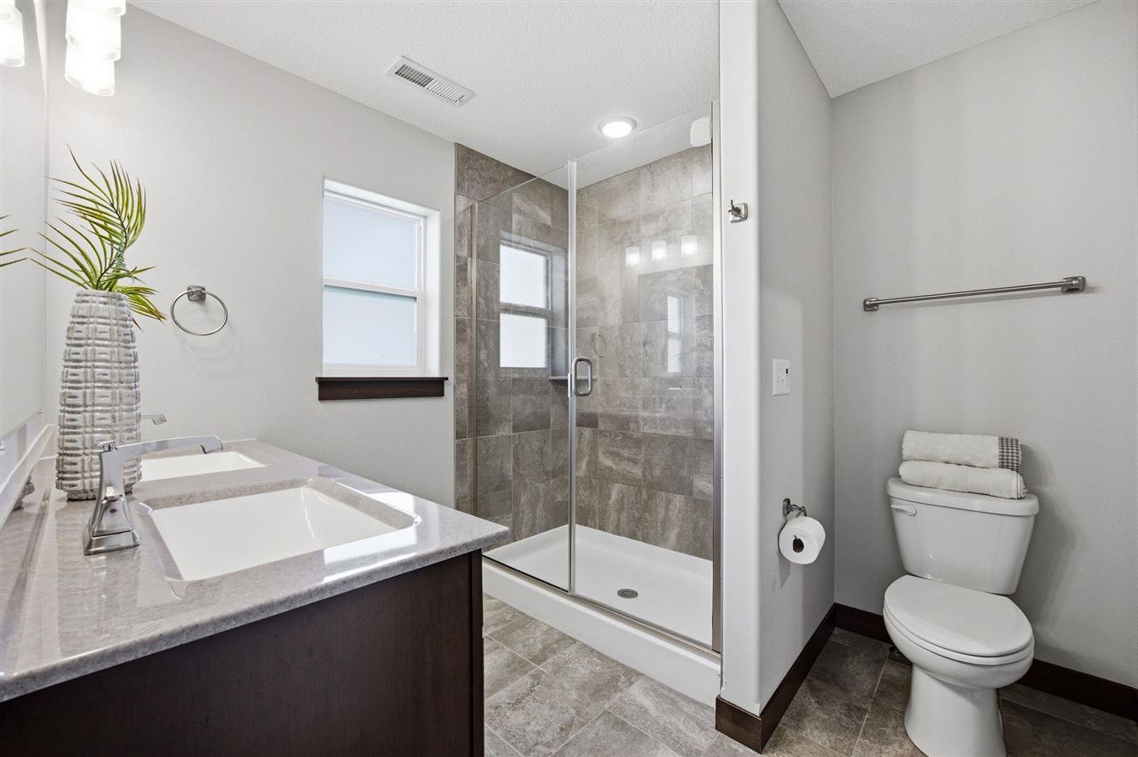 3507 Pioneer Avenue SE Cedar Rapids IA 52403