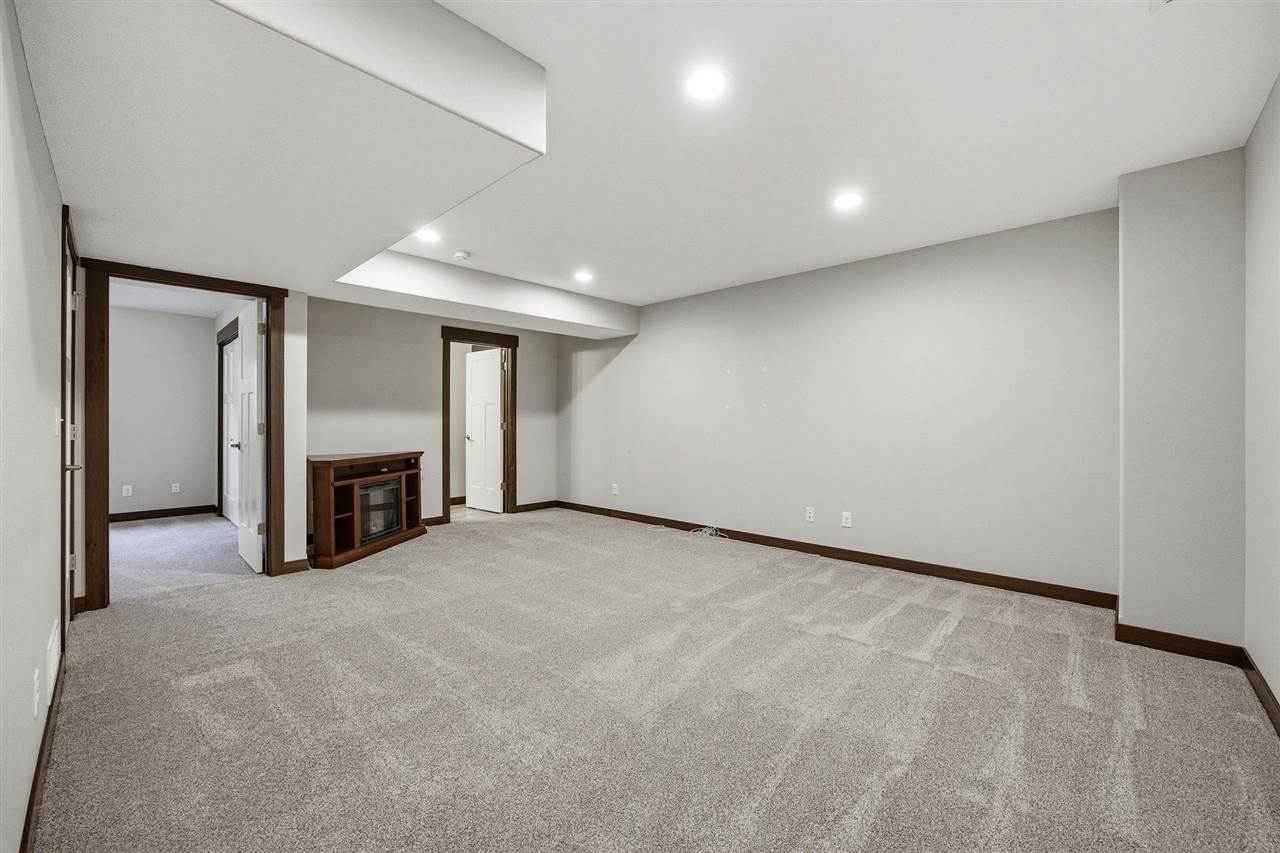3507 Pioneer Avenue SE Cedar Rapids IA 52403