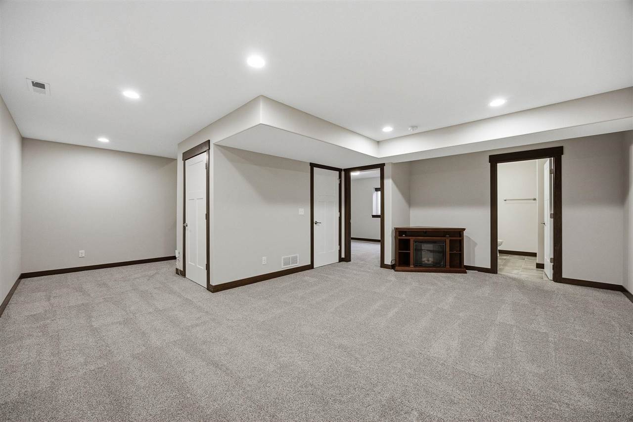 3507 Pioneer Avenue SE Cedar Rapids IA 52403