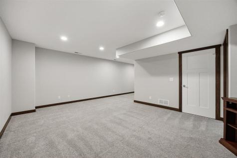 3507 Pioneer Avenue SE Cedar Rapids IA 52403