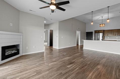 2877 Spring Rose Circle #309 Coralville IA 52241