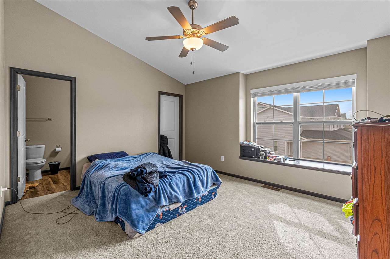 372 Tanglewood Drive Solon IA 52333