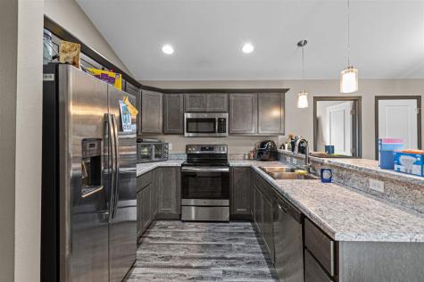 372 Tanglewood Drive Solon IA 52333