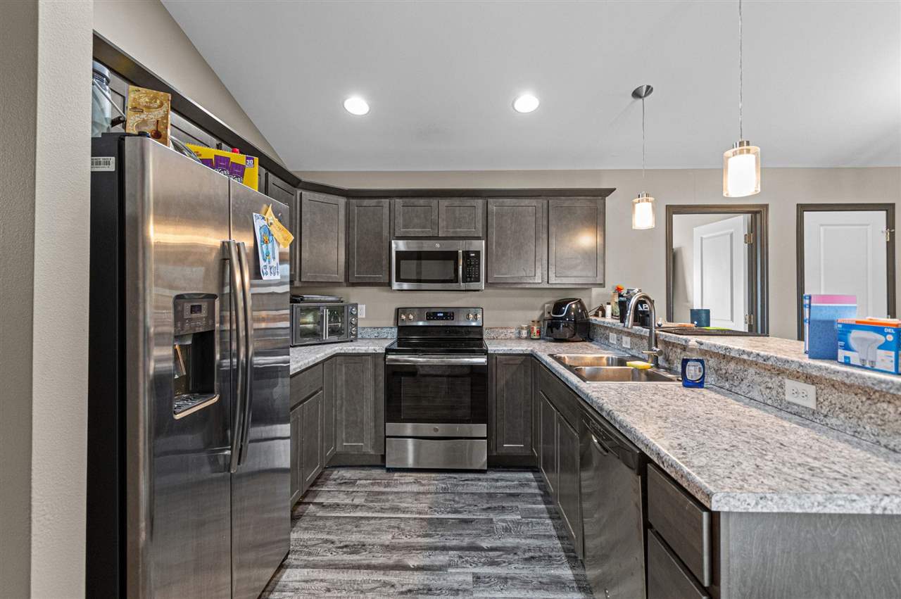 372 Tanglewood Drive Solon IA 52333