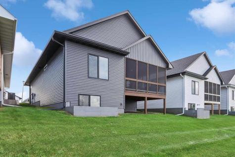 769 Clover Hill Drive North Liberty IA 52317
