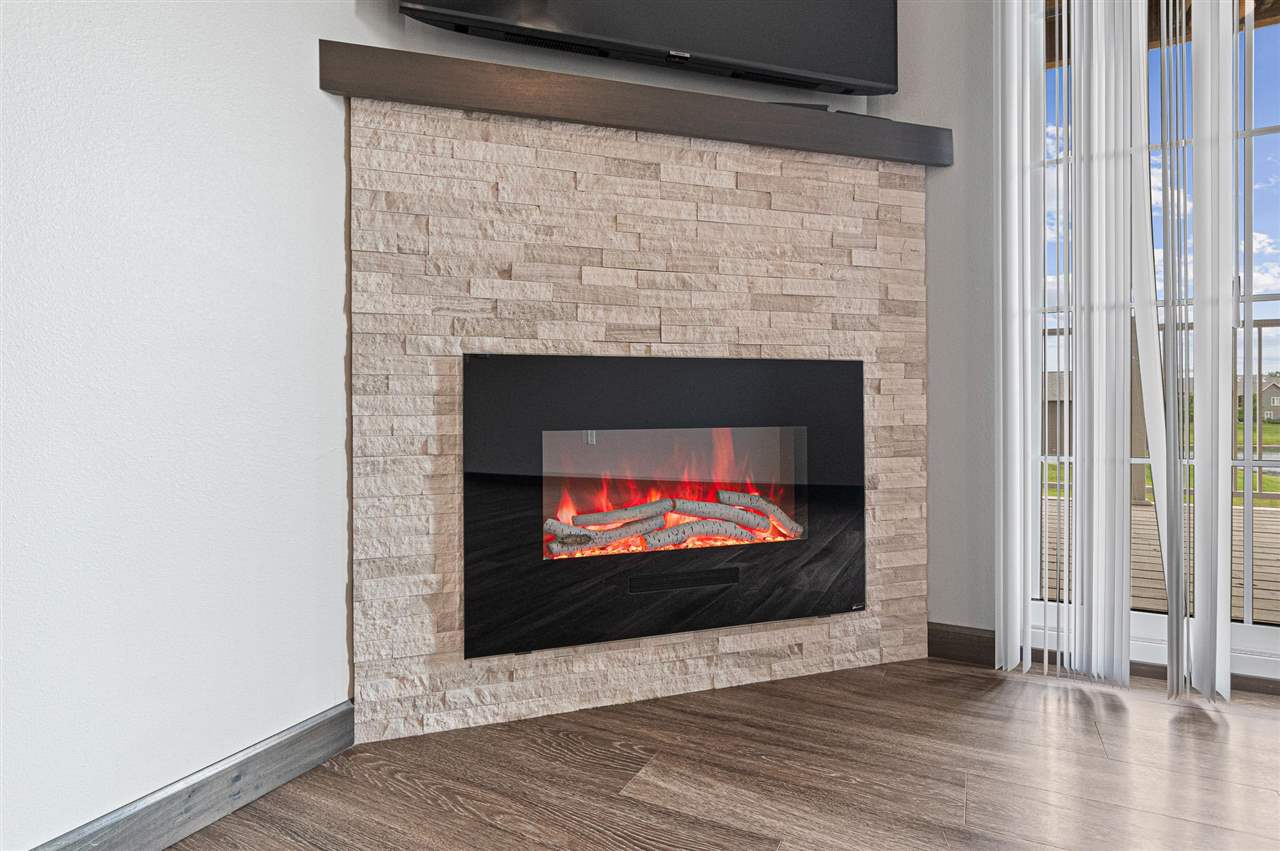 2871 Spring Rose Circle #207 Coralville IA 52241