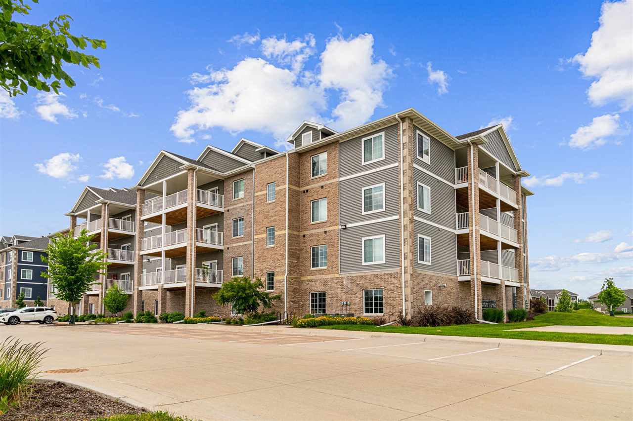 2871 Spring Rose Circle #207 Coralville IA 52241