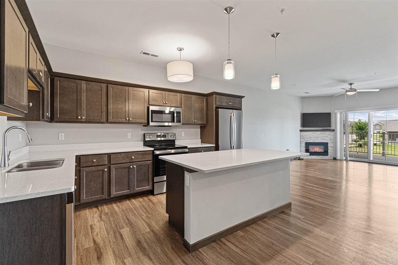 2871 Spring Rose Circle #207 Coralville IA 52241
