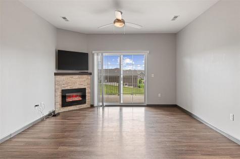 2871 Spring Rose Circle #207 Coralville IA 52241