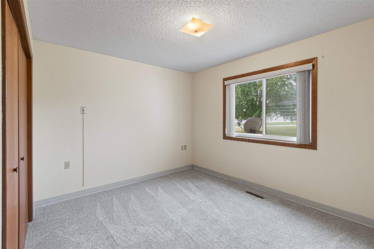 730 S Market Street #12 Solon IA 52333