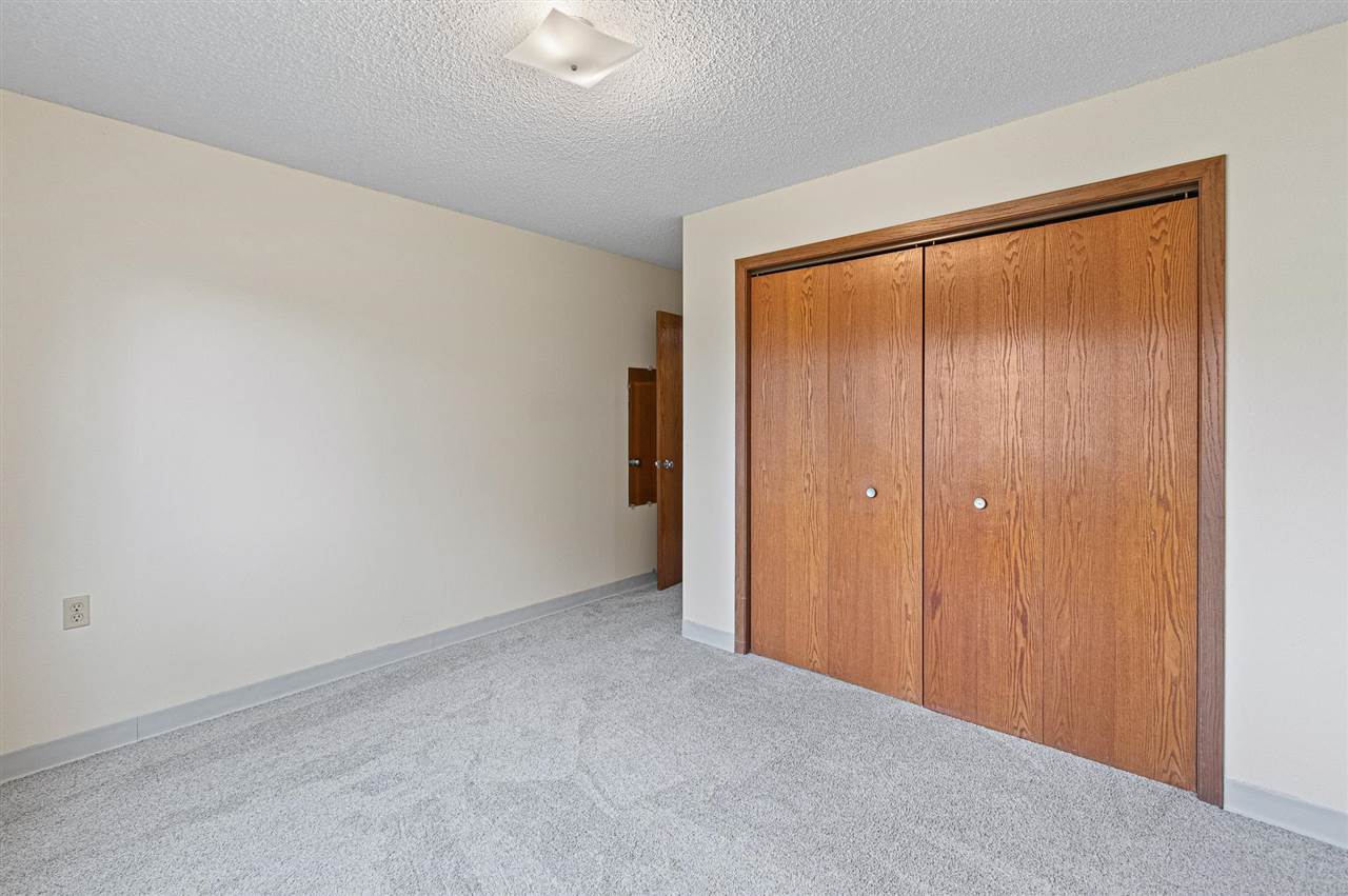 730 S Market Street #12 Solon IA 52333