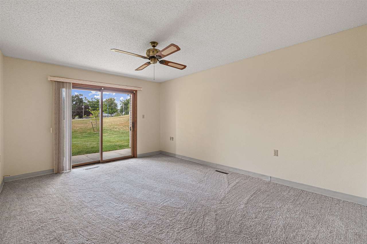 730 S Market Street #12 Solon IA 52333