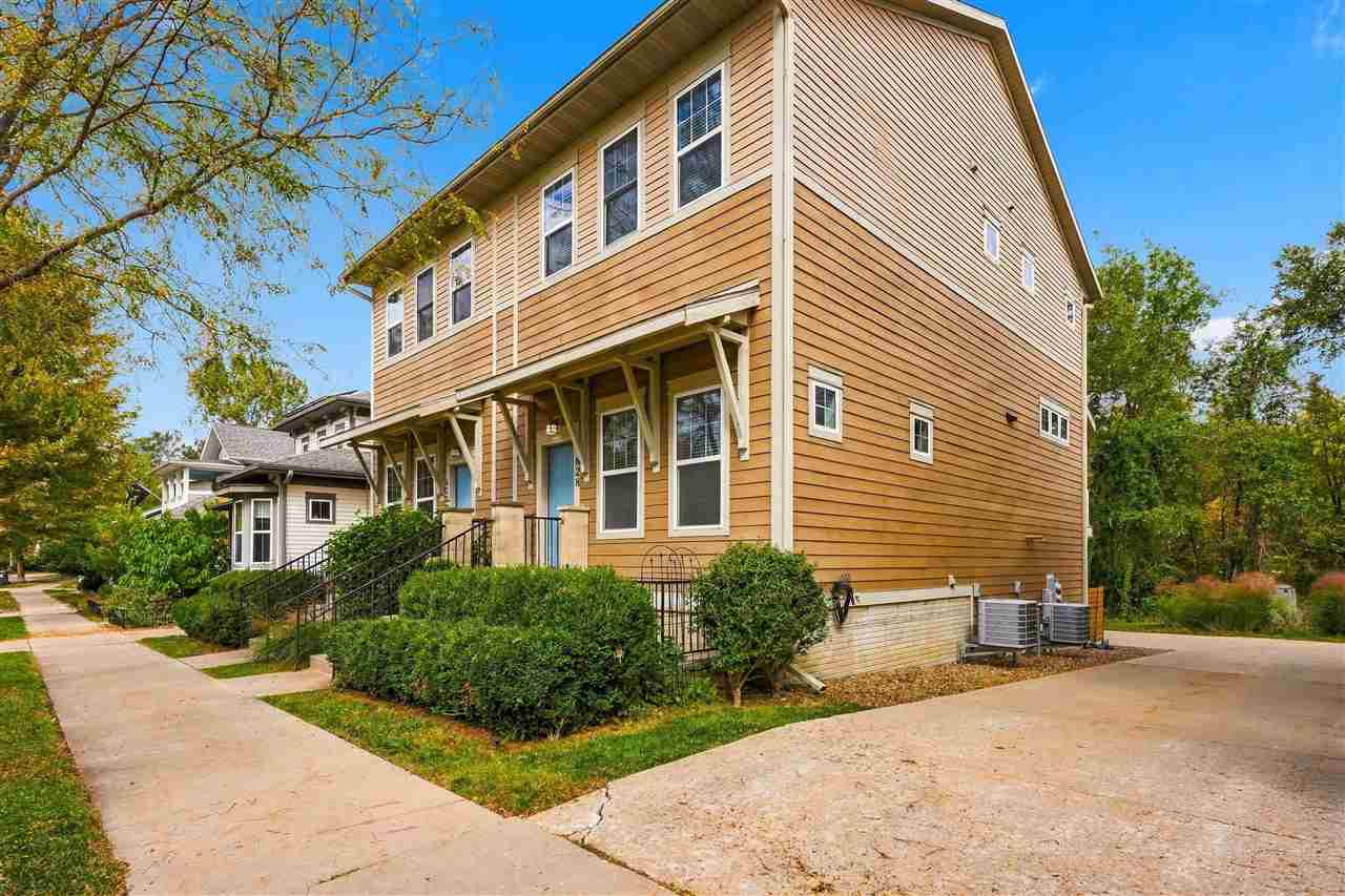628 Walker Circle Iowa City IA 52245