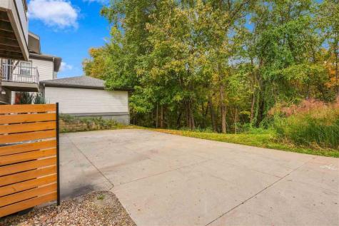 628 Walker Circle Iowa City IA 52245