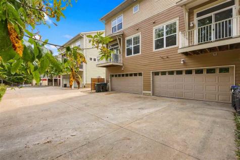 628 Walker Circle Iowa City IA 52245