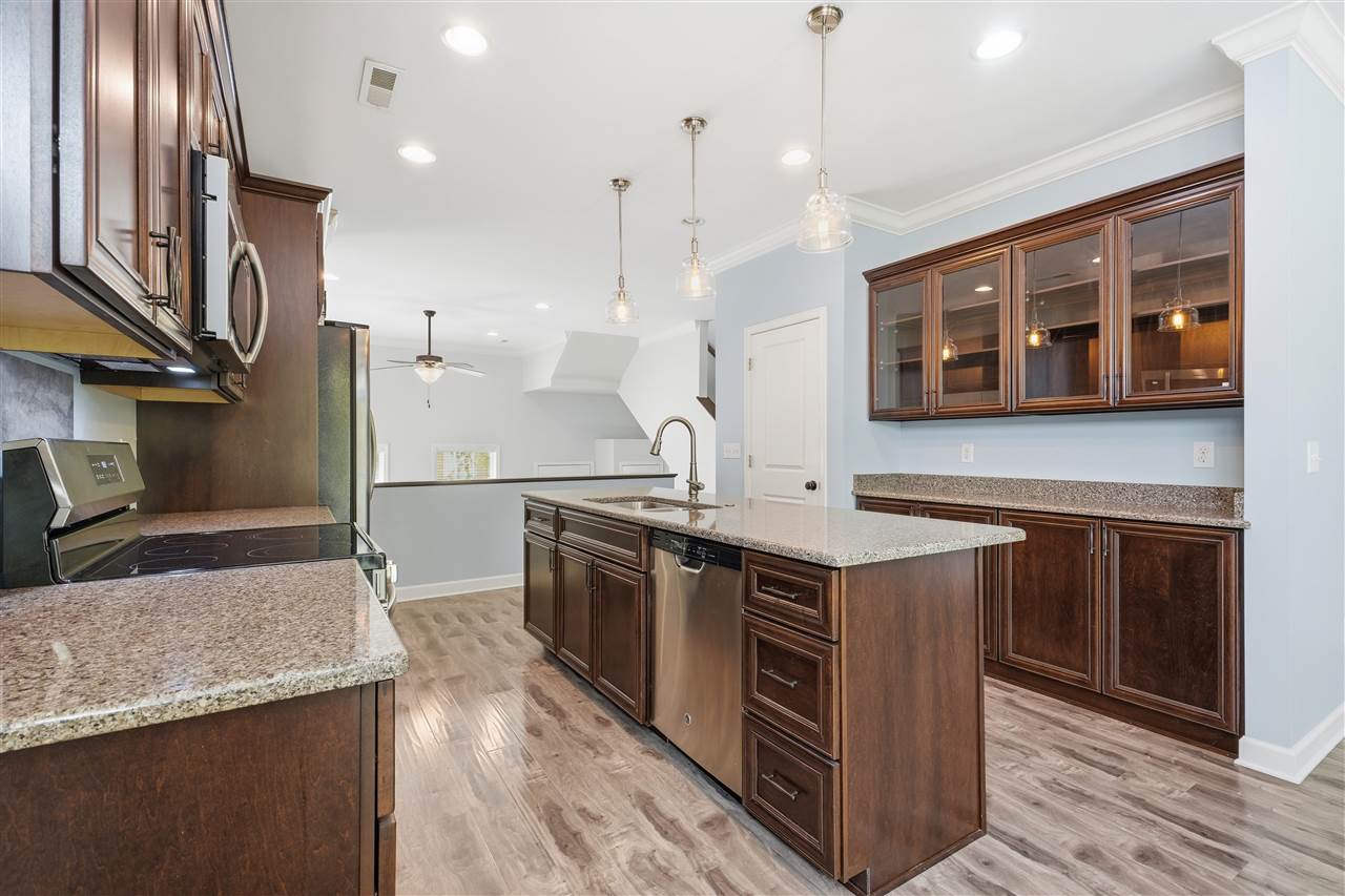 628 Walker Circle Iowa City IA 52245