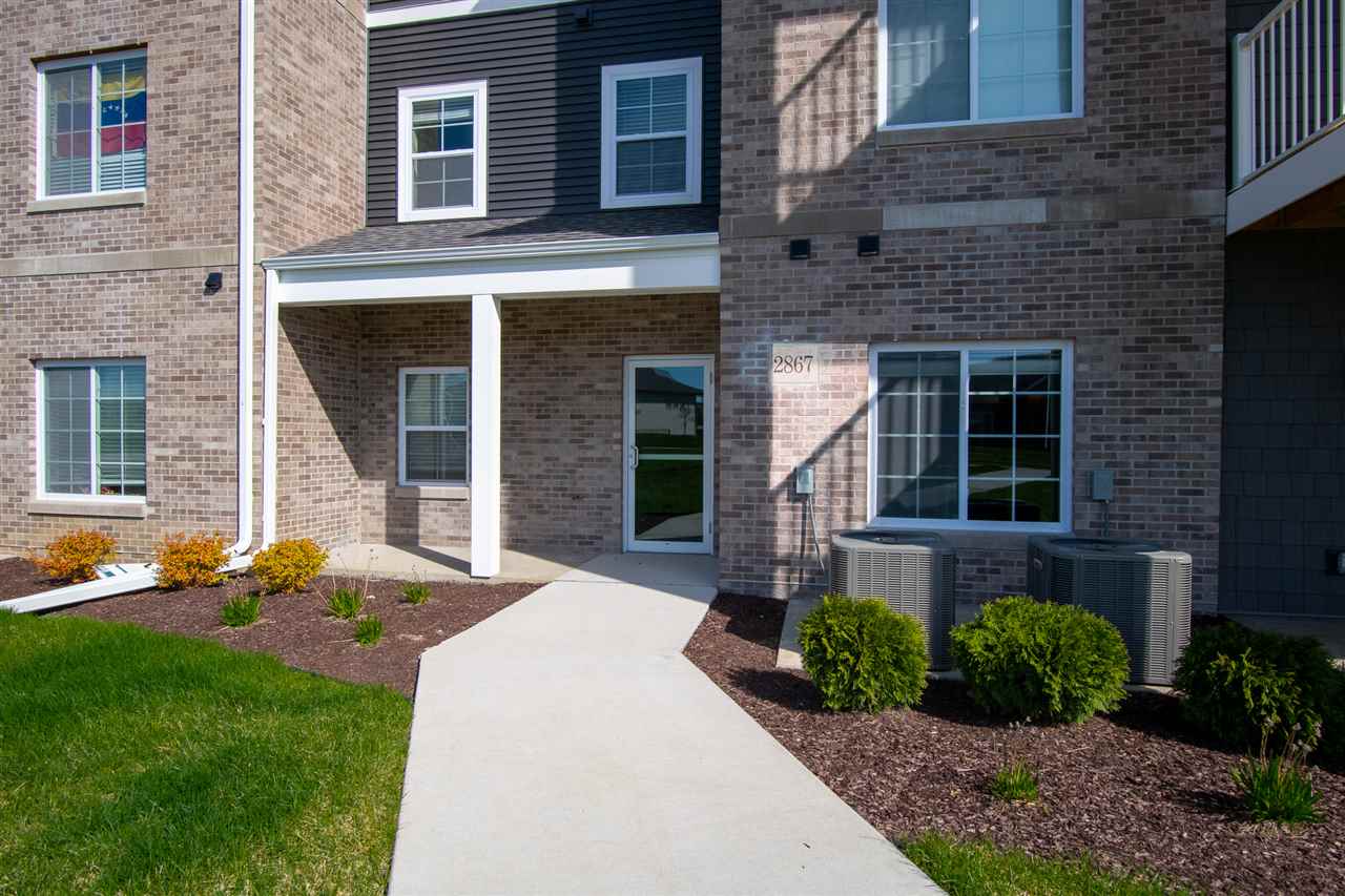 2877 Spring Rose Circle #301 Coralville IA 52241
