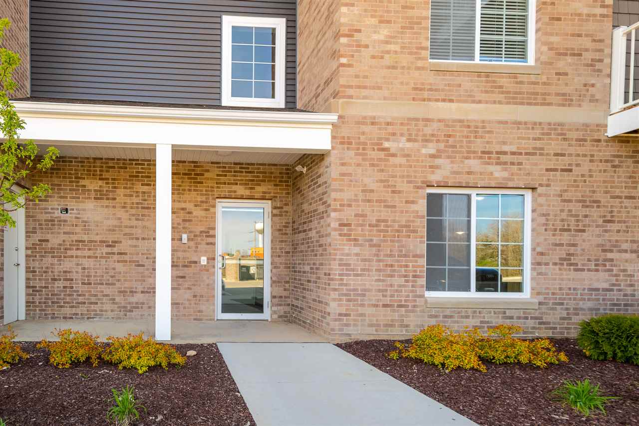2877 Spring Rose Circle #301 Coralville IA 52241
