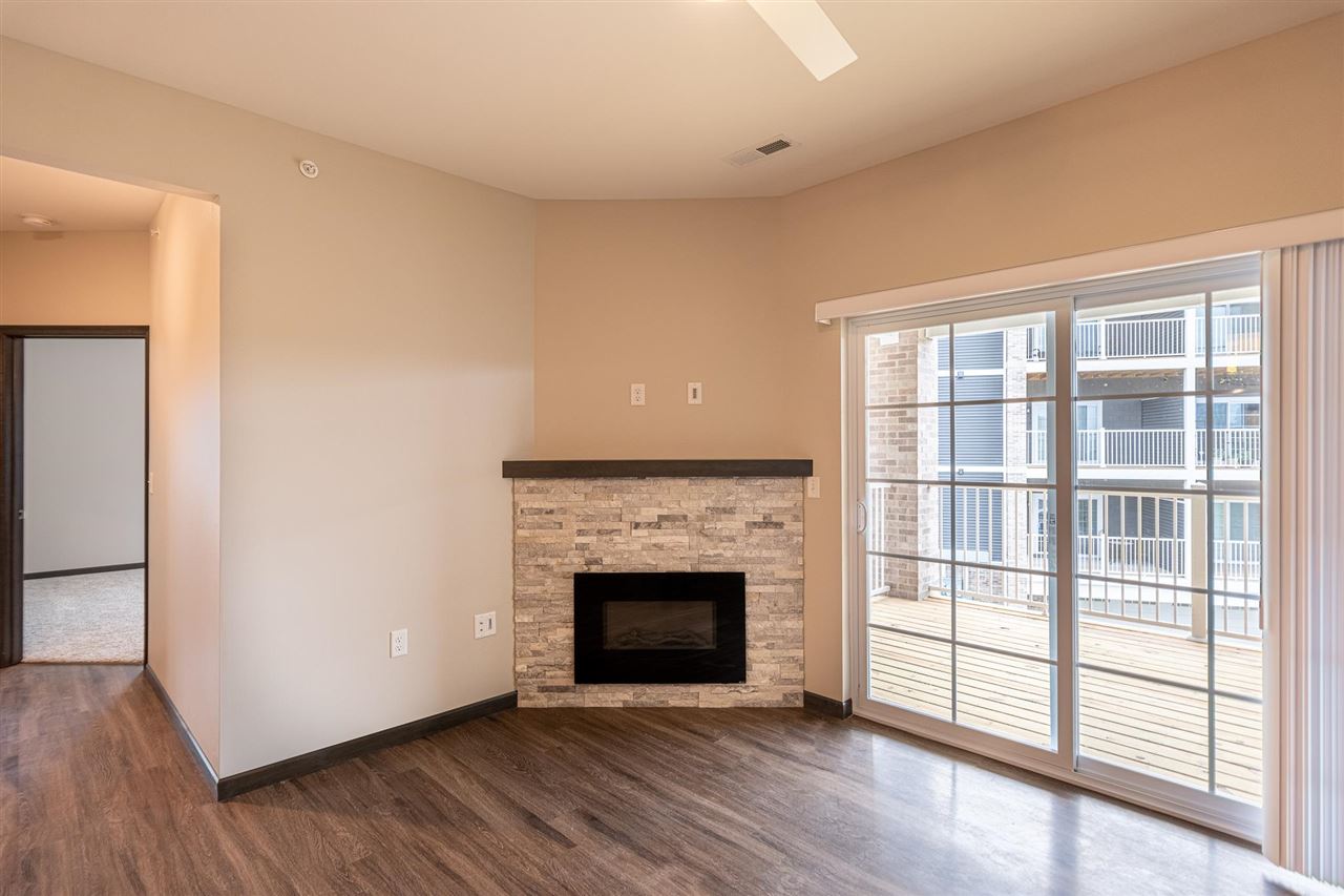 2877 Spring Rose Circle #301 Coralville IA 52241