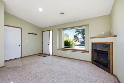 1495 Jaylen Lane North Liberty IA 52317