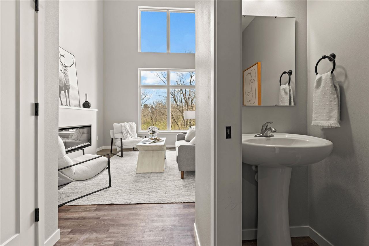 1115 Ivy Lane North Liberty IA 52317
